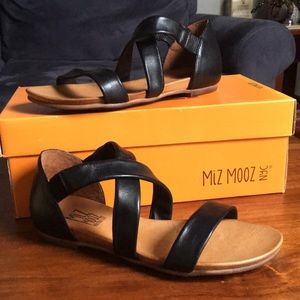NIB Miz Mooz Ainsley sandal in Black